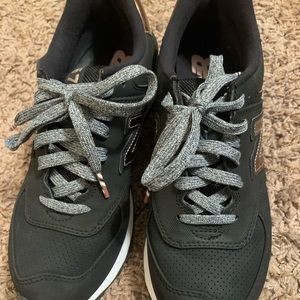 Women’s New Balance 574